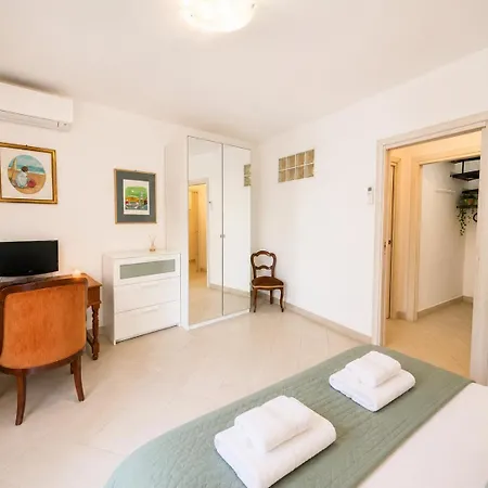 Apartamento L&r - Casa145 - Tranquillo E Comodo Al Mare Con Wifi *